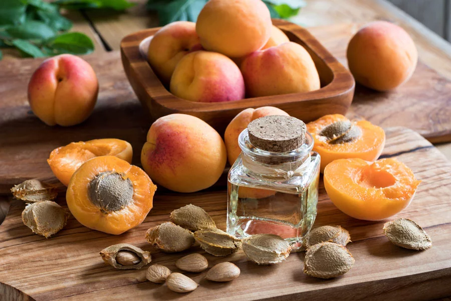 Gutti Ka Tel/Apricot Oil - गुट्टी का तेल