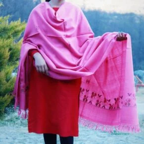 Warm and Soft Pure Wool Kullu Handloom Shawl (Pink)